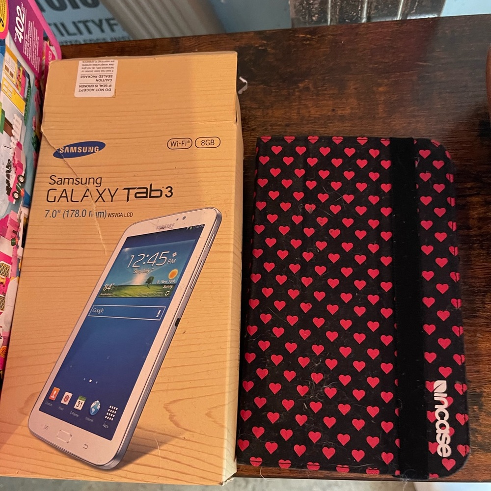 Samsung Tablet - Picture 2 of 2